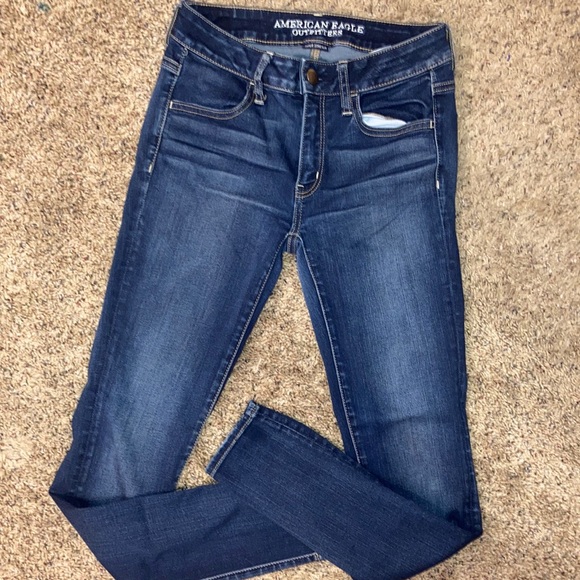 AMERICAN EAGLE SUPER STRETCH JEGGINGS